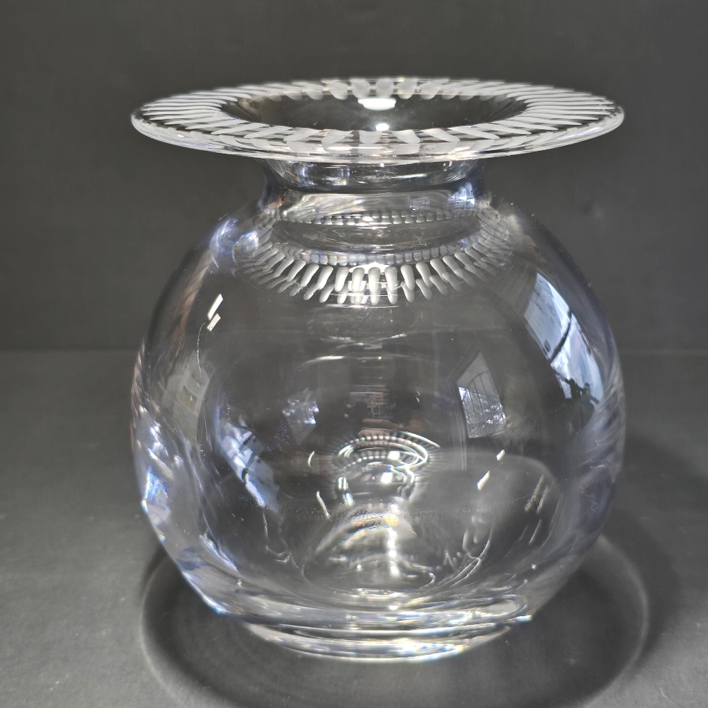 Tiffany & Co Clear Crystal Textured Rim Round Vase Cut Glass Modern Table Decor